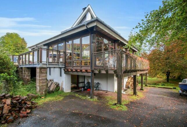 The River Inn Килин Екстериор снимка