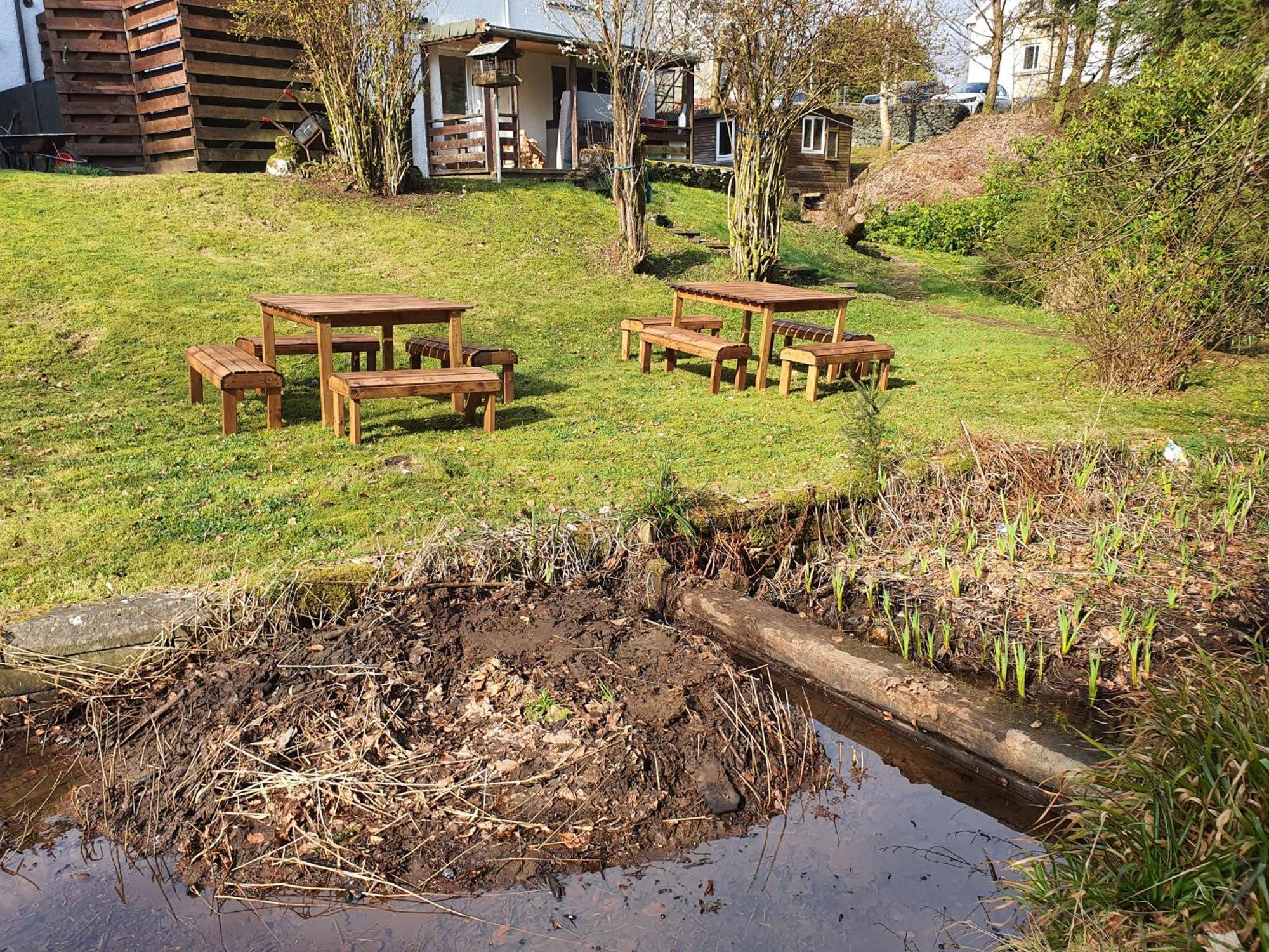 The River Inn Килин Екстериор снимка
